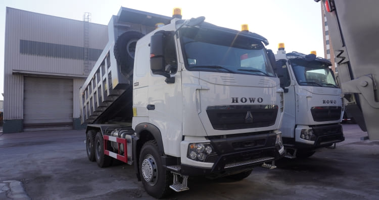 Sinotruk Howo Dumper Trucks T7H 440 for Sale in Ghana