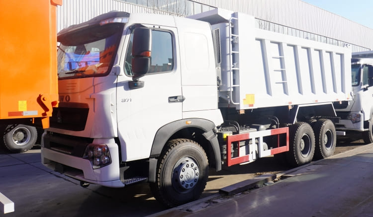 Sinotruk Howo Dump Truck A7 371 for Sale in Ghana
