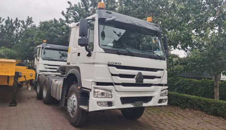 Sinotruk Howo Truck Tractor 420hp for Sale in Ghana