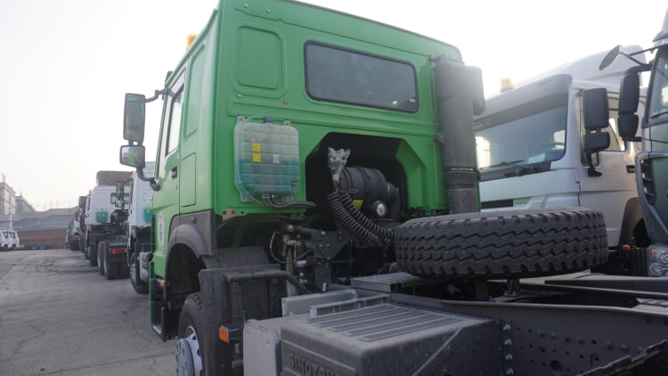 Sinotruk Howo Tractor Head 371 6x4 Truck for Sale in Ghana
