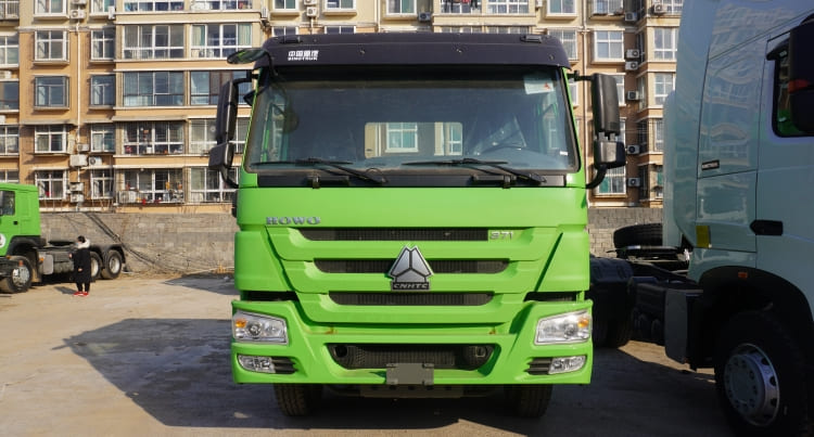 Sinotruk 6×4 371 Howo Tractor Head for Sale in Ghana TEMA