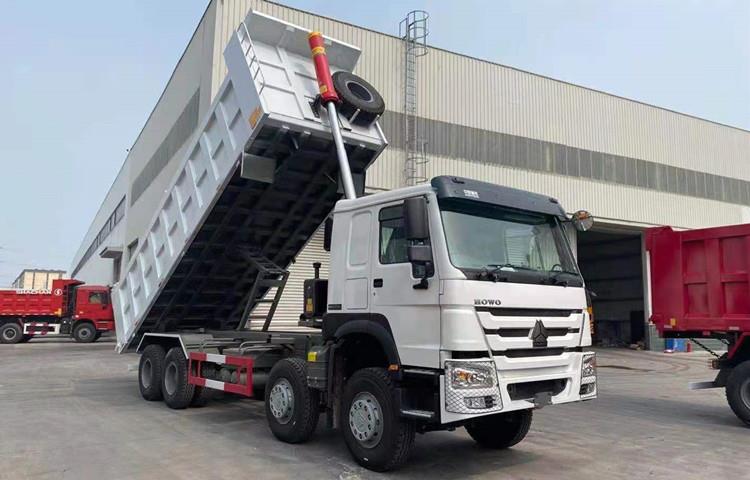 Howo 371 HP 12 Wheel 8x4 Tipper Truck for Sale in Zambia
