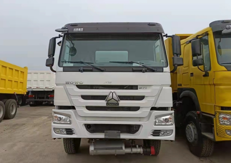 Fuel Tank Truck for Sale in Ghana | Howo Fuel Tanker Truck Price | Howo 371 6x4