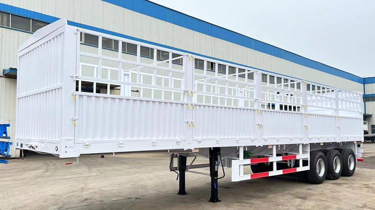 China 3 Axle 60 Ton Fence Cargo Truck Trailer for Sale in Ghana