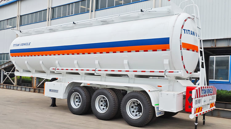 Diesel Fuel Tanker Semi Trailer for Sale in Tema Ghana