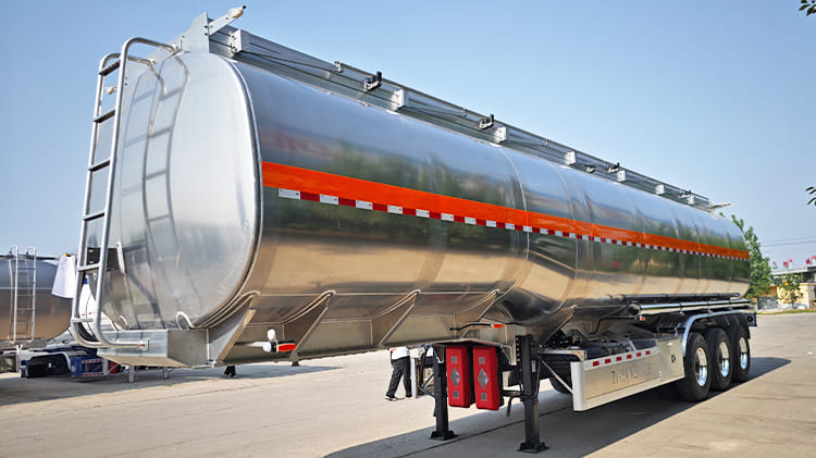 Palm Oil Tanker Semi Trailers for Sale in Takoradi Ghana