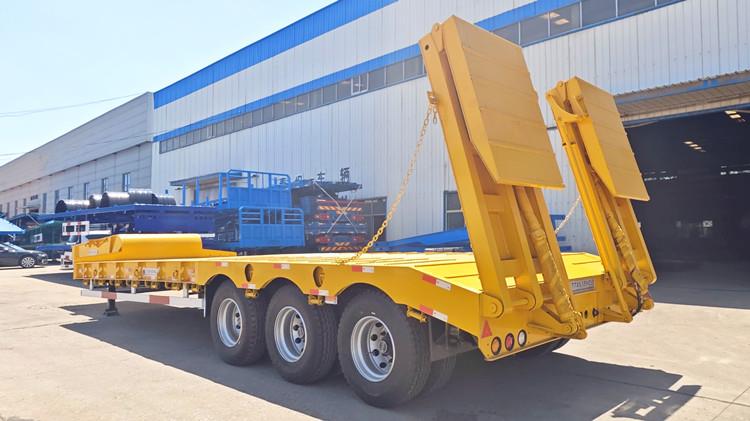 3 Axle 40FT Low Bed Semi Trailer for Sale in Ghana