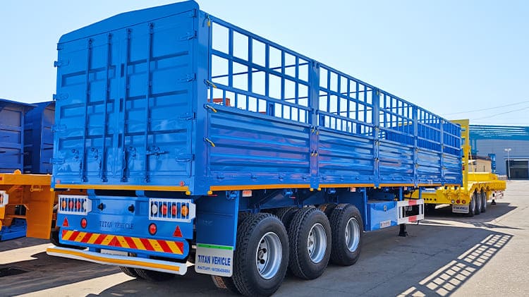 China Livestock Flatbed Fence Semi Trailer for Sale in Ghana