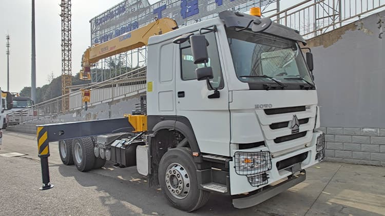XCMG Mounted Crane Truck for Sale in Ghana
