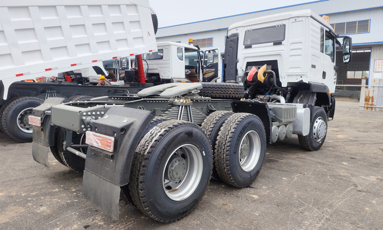 Used Howo TX 371 Tractor Truck Head for Sale in Ghana Accra