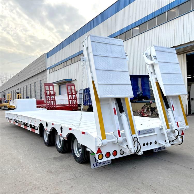 3 Axle 100 Ton Lowbed Trailer with Folding Ramp